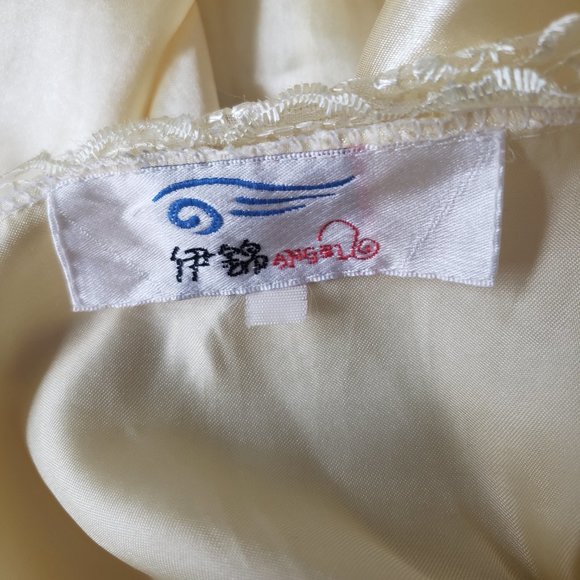 Pale yellow slip with matching robe - Picture 7 of 13